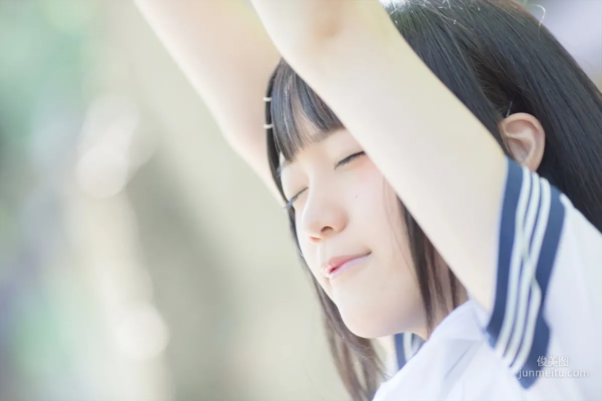 まきろん。《君夏 - 君と僕の夏休み》 制服  写真集7