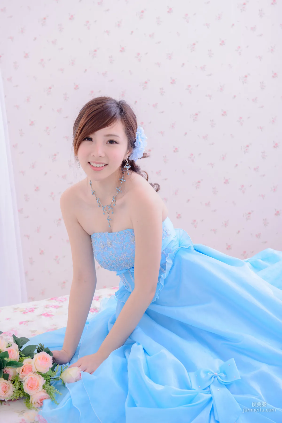 陈思颖 《蓝白婚纱影集》 写真集45
