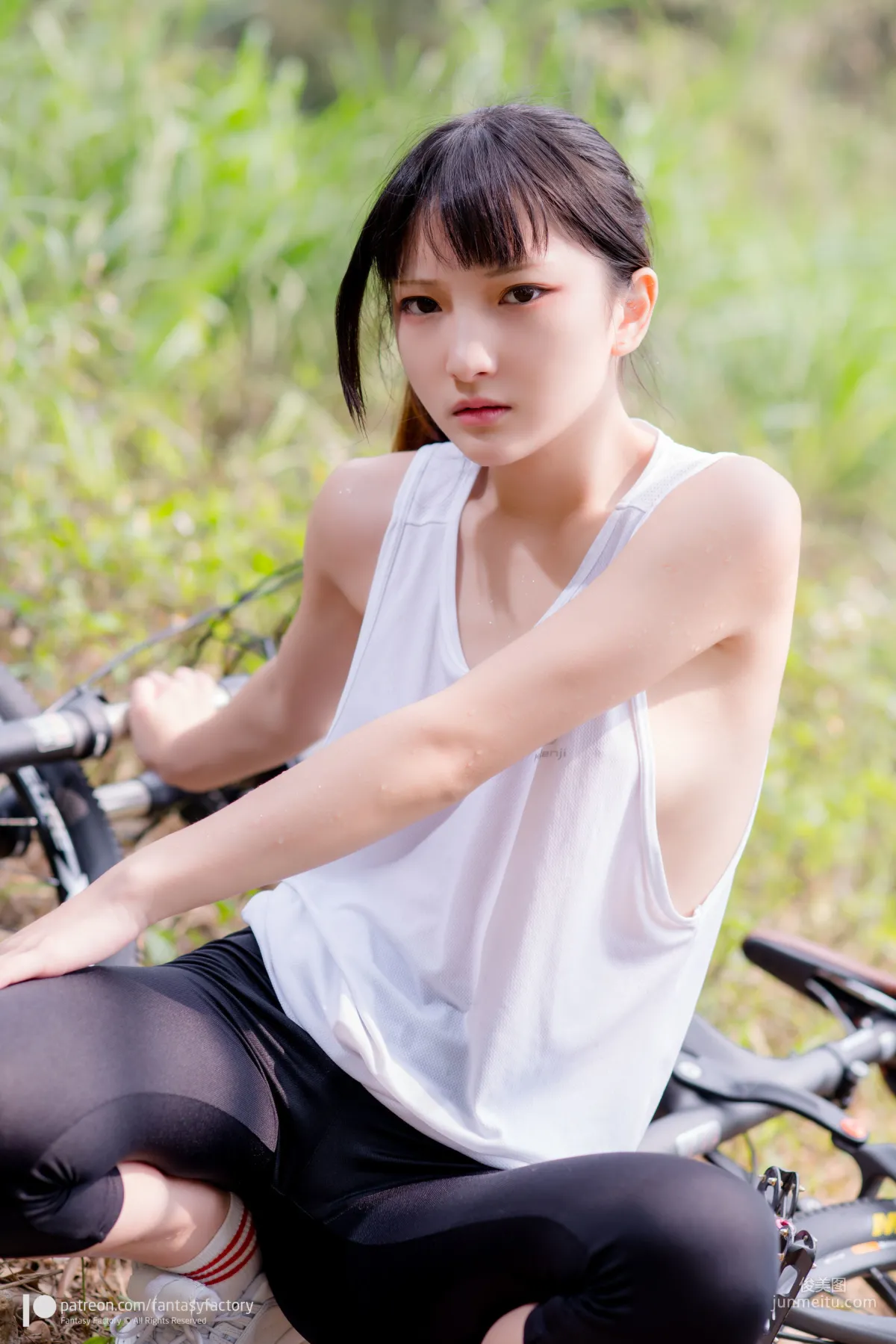 COSER小丁 《单车少女 黑胶 情趣网衫》 [Fantasy Factory] 写真集14