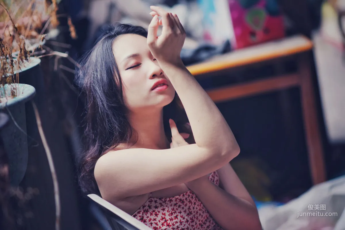 岑晴晴《慵懶的性感》 [制服の女生]寫真集 3