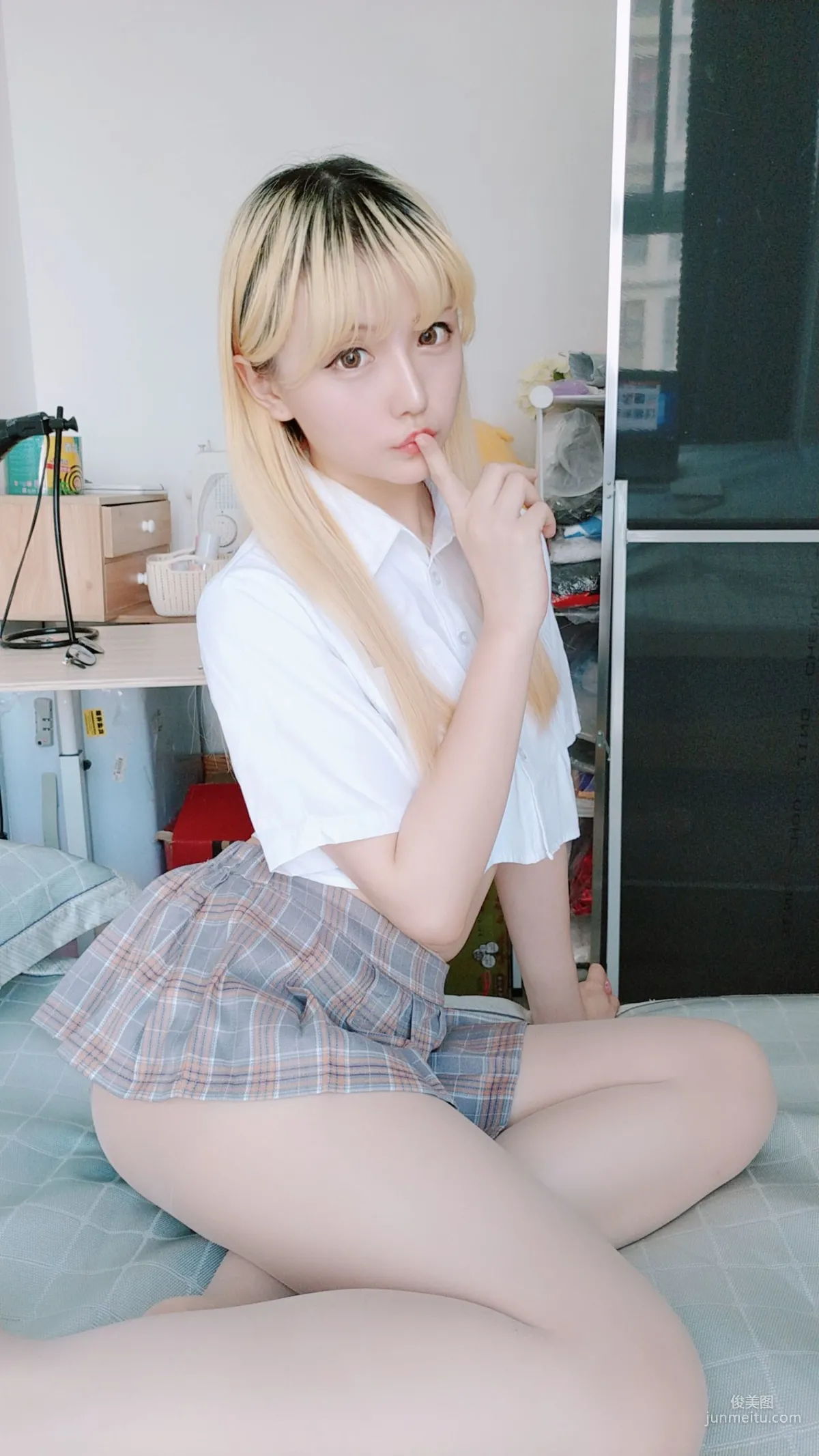 萌妹星之遲遲《短裙制服》 [福利COSPLAY] 寫真集 25