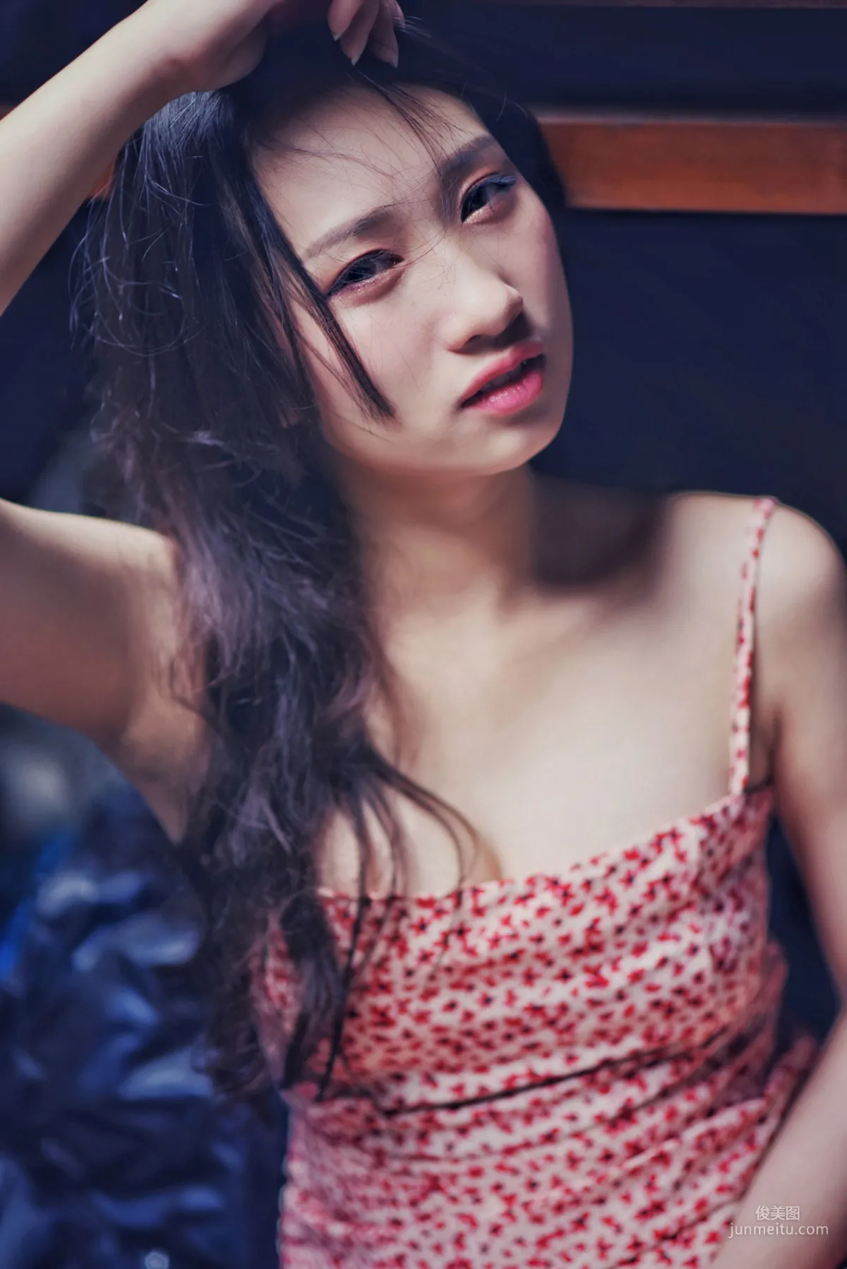 岑晴晴《慵懶的性感》 [制服の女生]寫真集 26
