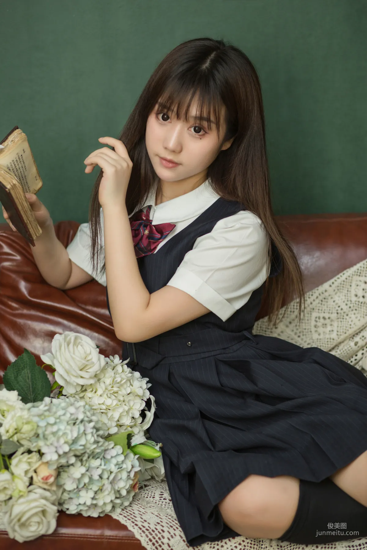 微博福利姬鏡醬《不知夢 制服》 [COSPLAY美女] 寫真集 12