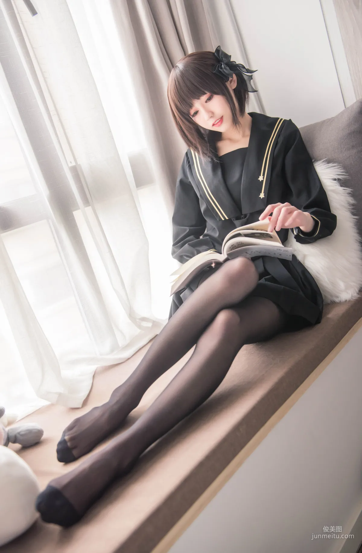 你的負卿《窗台制服》 [COSPLAY福利] 寫真集 4