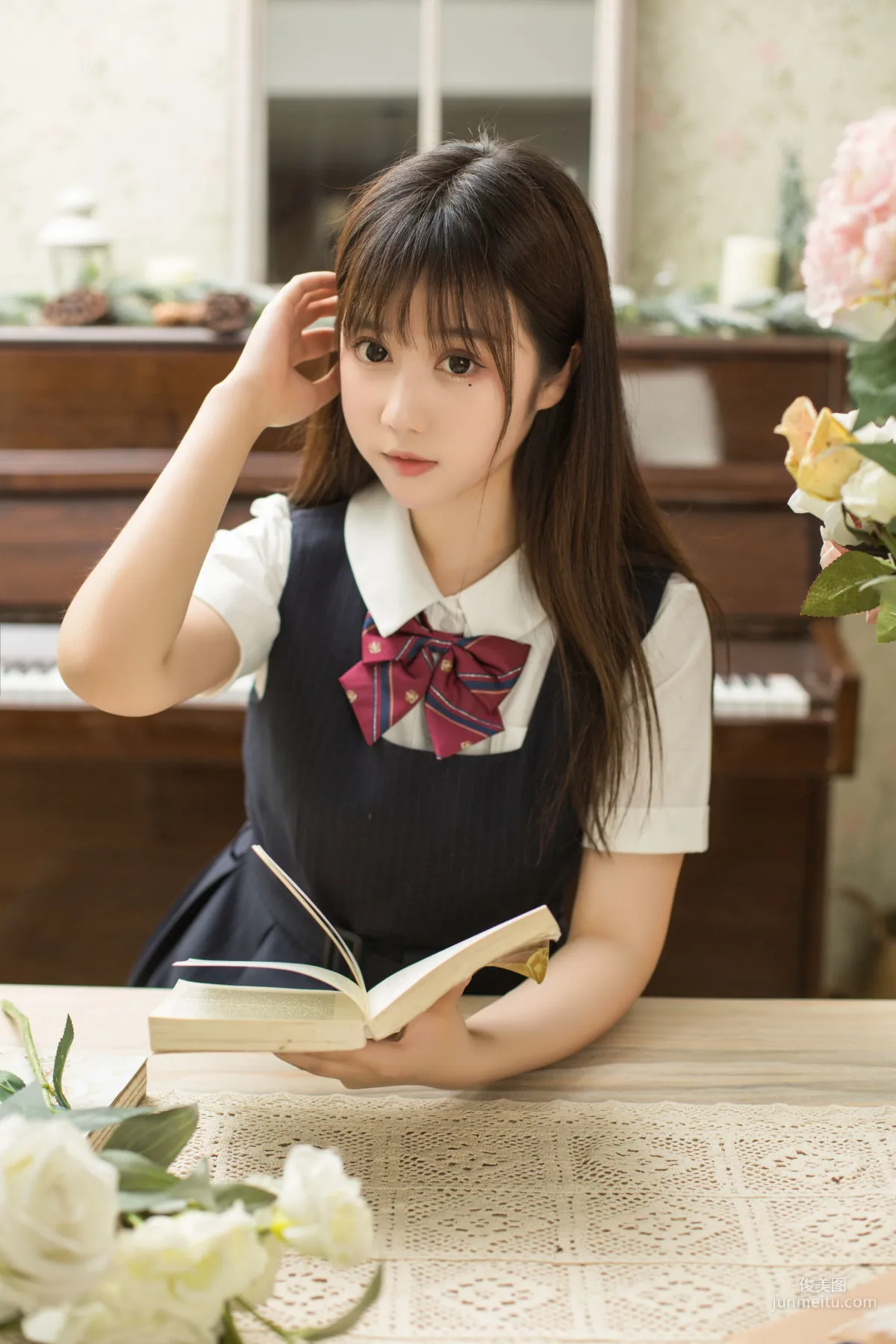 微博福利姬鏡醬《不知夢 制服》 [COSPLAY美女] 寫真集 4