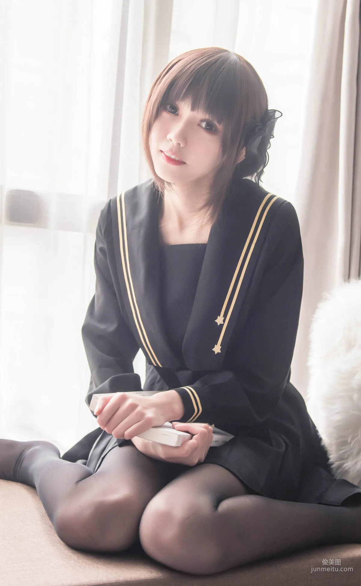 你的負卿《窗台制服》 [COSPLAY福利] 寫真集 10