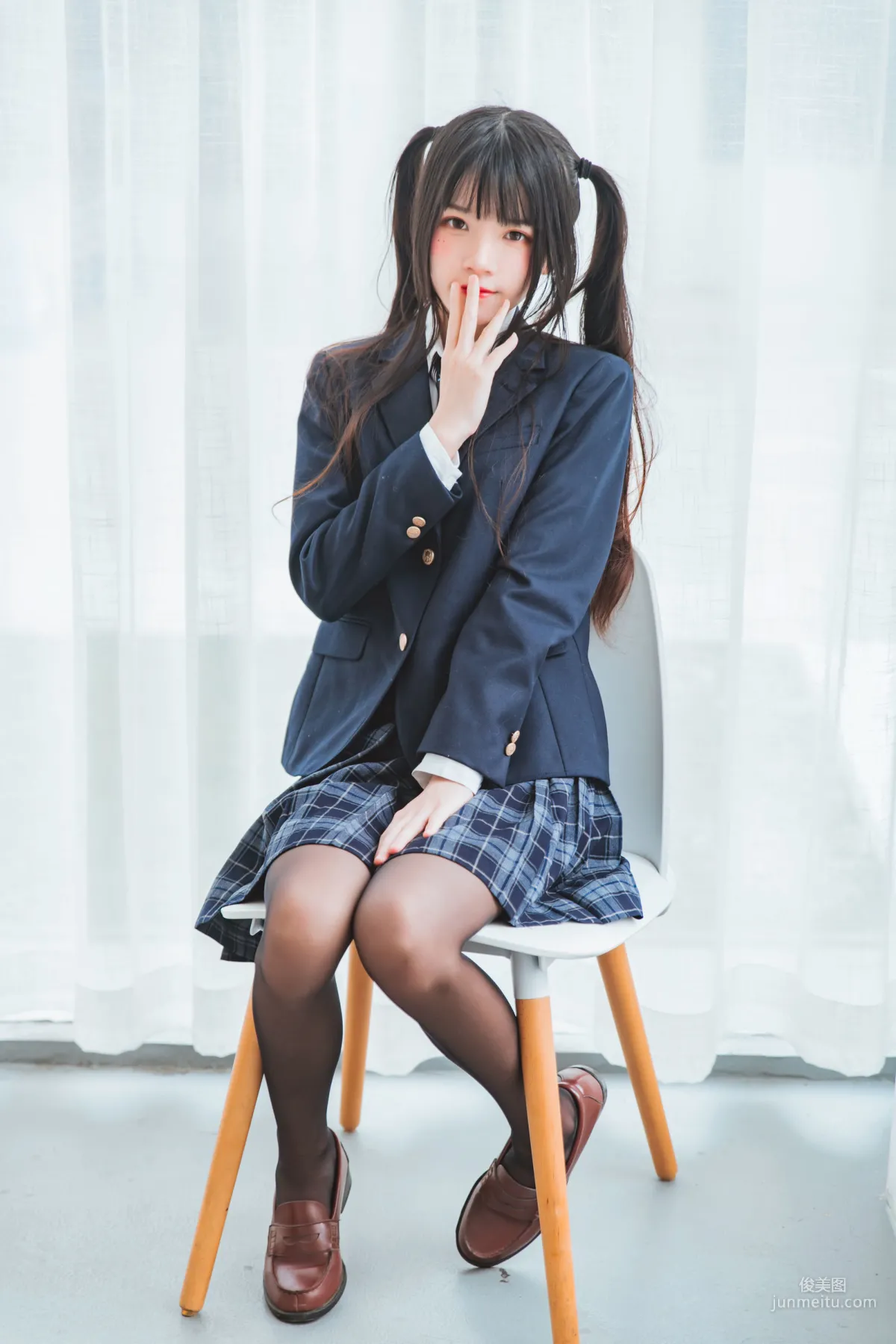 桜桃喵《冬季制服絲秀》 [COSPLAY美女] 寫真集 40
