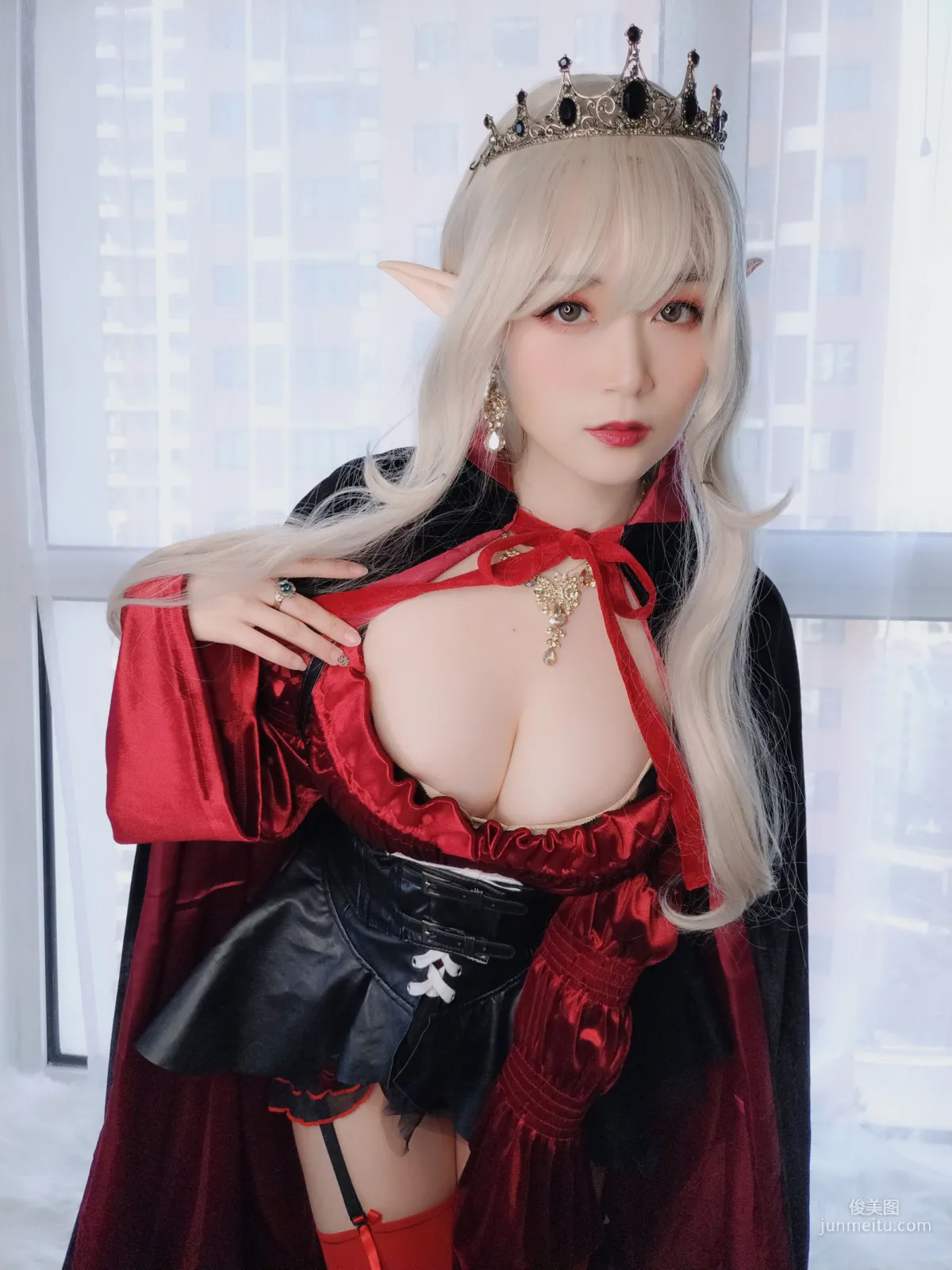 COSER白銀81《皇家吸血鬼》 [COSPLAY少女] 寫真集 31