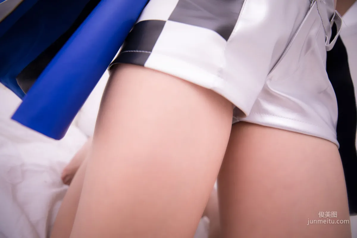 神楽坂真冬《目標はあなた、エンジン全開！！》 [蘿莉COSPLAY] 寫真集 124