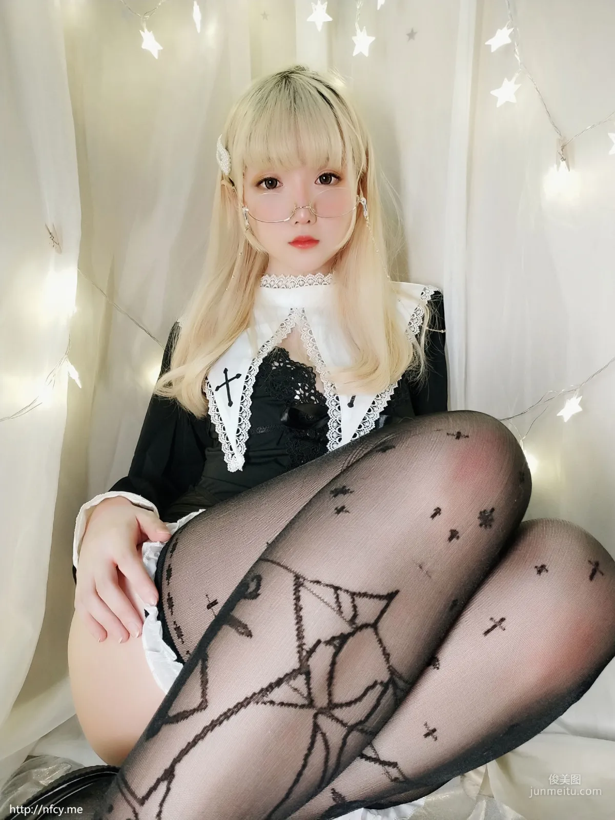 星之遲遲《聖光修女包》 [福利COSPLAY] 寫真集 1