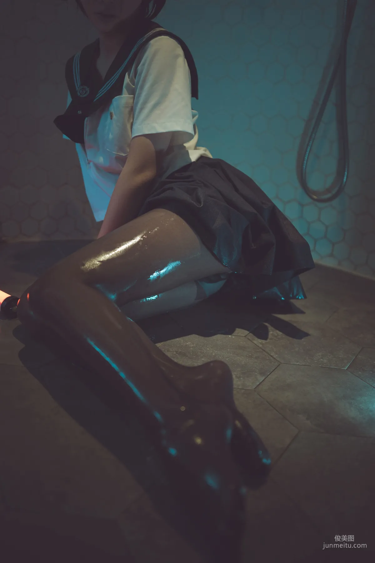 面餅仙兒《腦内少女 浴缸黑絲》 [COSPLAY美女] 寫真集 15