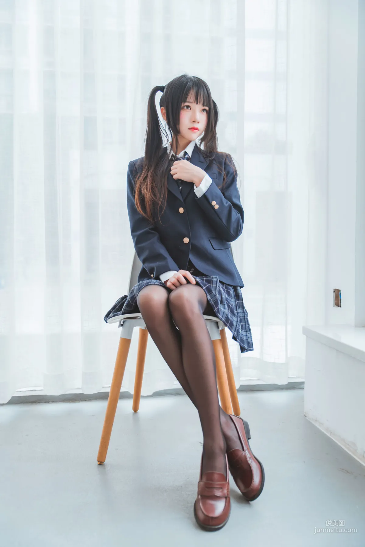 桜桃喵《冬季制服絲秀》 [COSPLAY美女] 寫真集 27