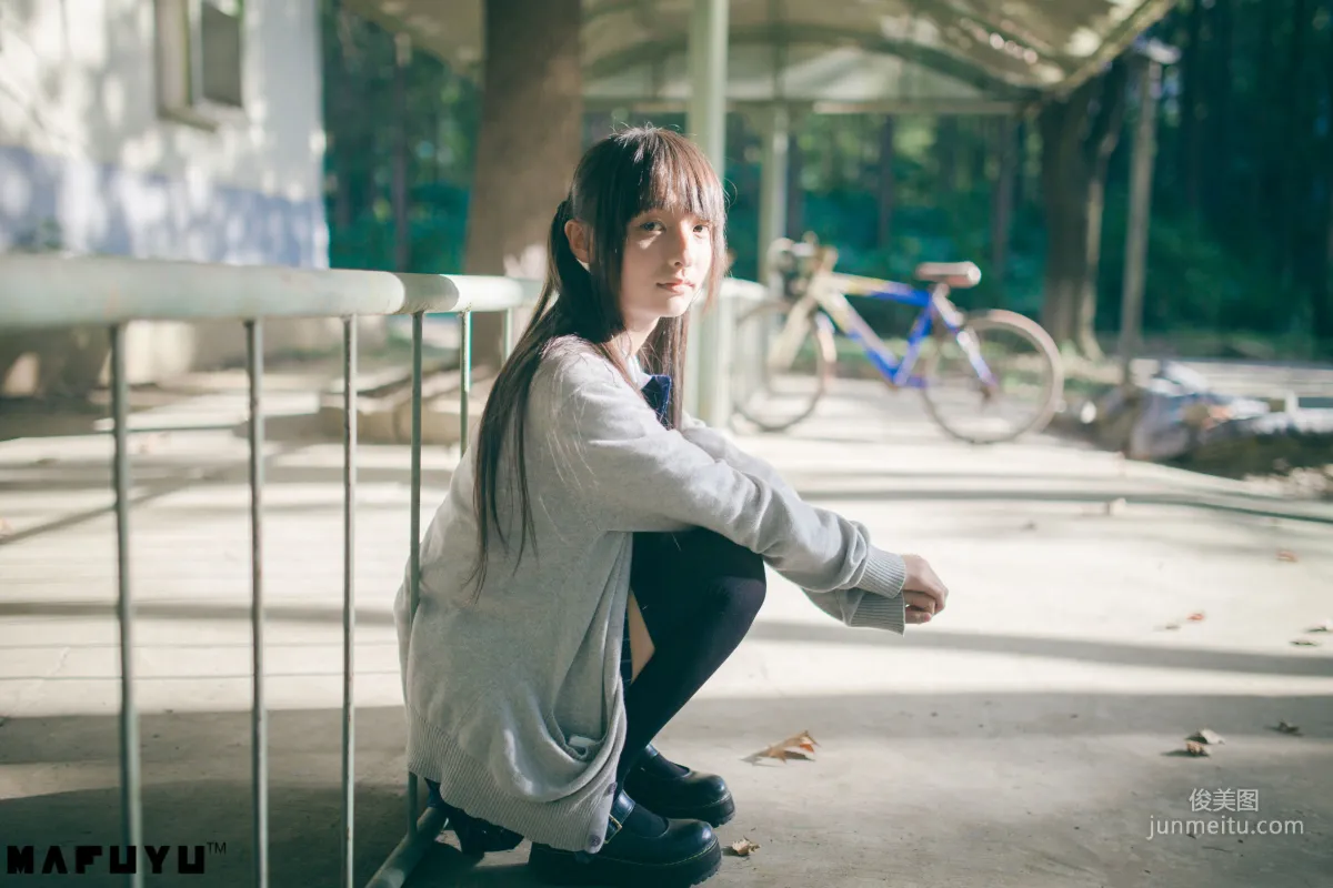 神楽坂真冬《陽光校服系列》 [COSPLAY美女] 寫真集 42