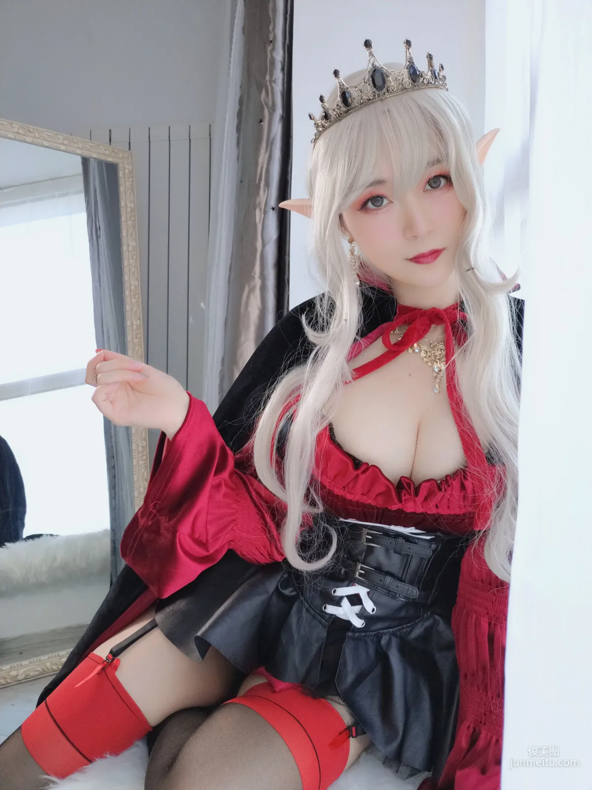 COSER白銀81《皇家吸血鬼》 [COSPLAY少女] 寫真集 26