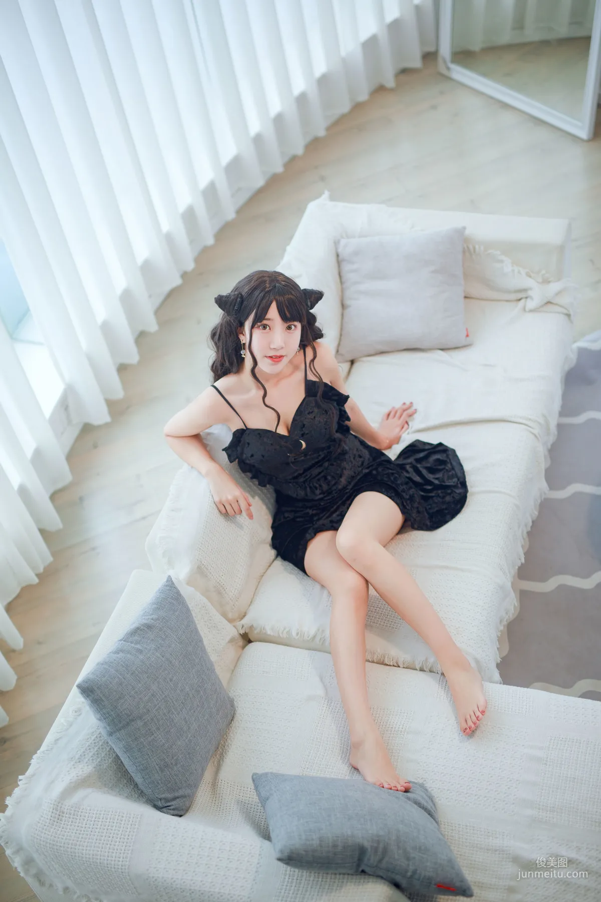COSER黑川《小惡魔黑裙子》 [COSPLAY少女] 寫真集 23