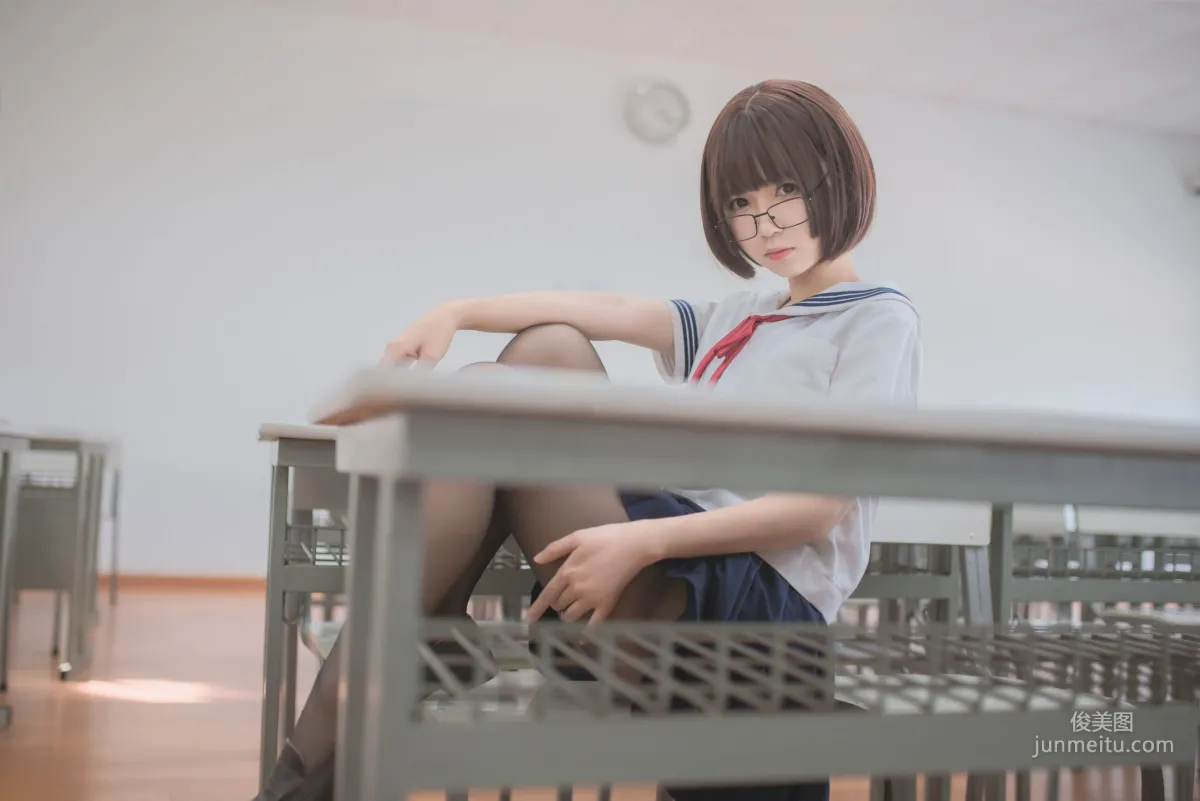 白金Saki《蘑菇頭黑絲JK》 [COSPLAY福利] 寫真集 5
