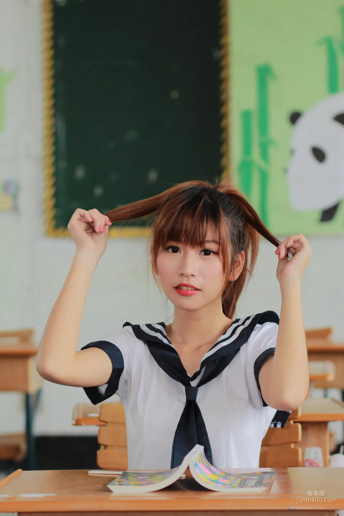 制服の女生 林溫蒂 [台灣正妹] 寫真集 12