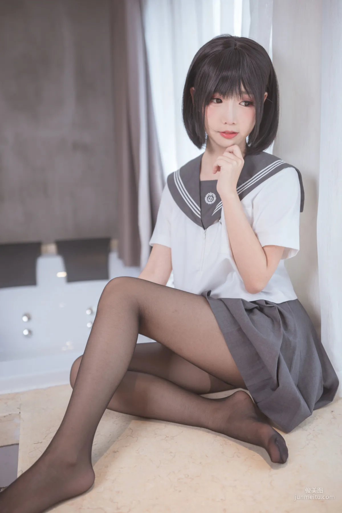 面饼仙儿《脑内少女 黑丝JK》 [福利COSPLAY] 写真集3
