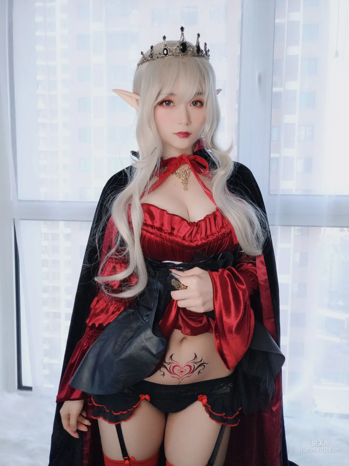 COSER白銀81《皇家吸血鬼》 [COSPLAY少女] 寫真集 33
