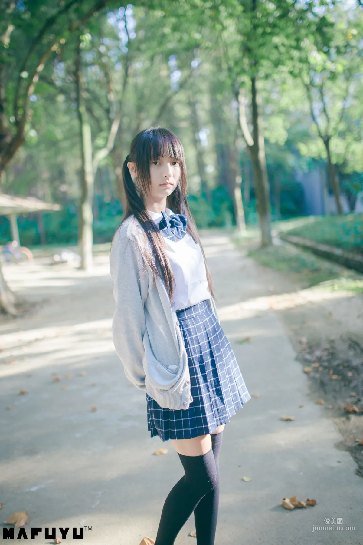 神楽坂真冬《陽光校服系列》 [COSPLAY美女] 寫真集 39