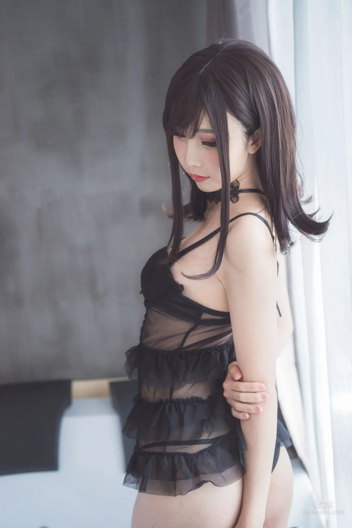 面餅仙兒 - 《腦内少女 黑色束衣》 [福利COSPLAY] 寫真集 9