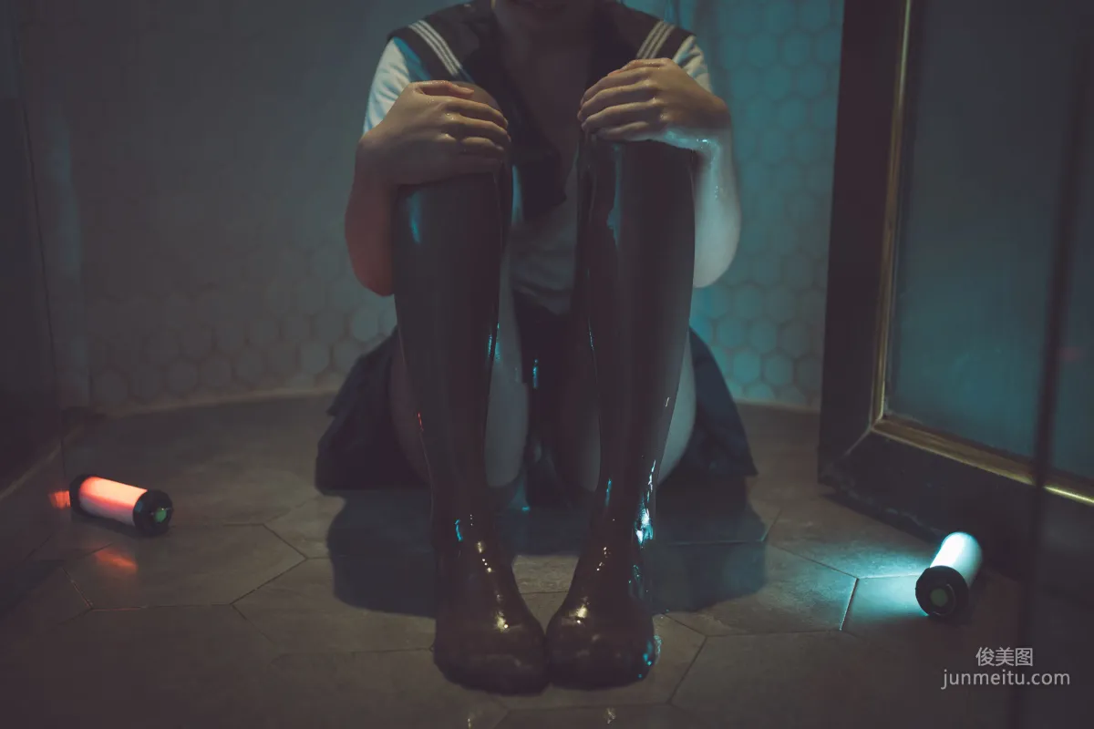面餅仙兒《腦内少女 浴缸黑絲》 [COSPLAY美女] 寫真集 17