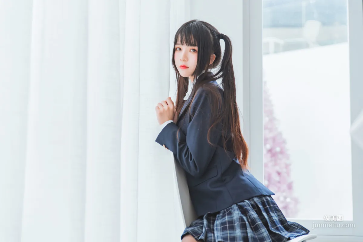 桜桃喵《冬季制服絲秀》 [COSPLAY美女] 寫真集 37