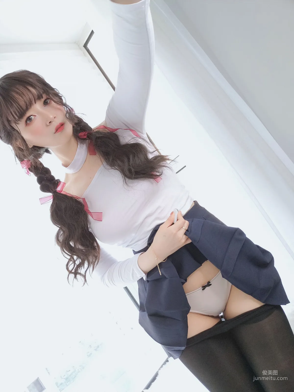 白銀81《鄰家大姐姐的黑絲1》 [COSPLAY少女] 寫真集 30