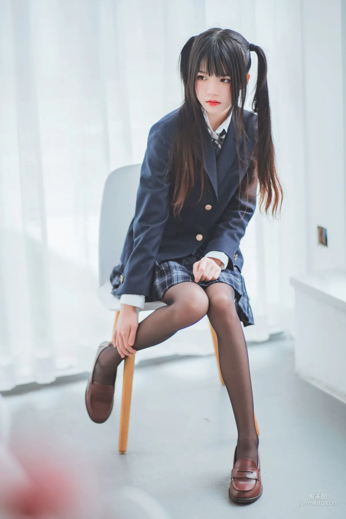 桜桃喵《冬季制服絲秀》 [COSPLAY美女] 寫真集 25