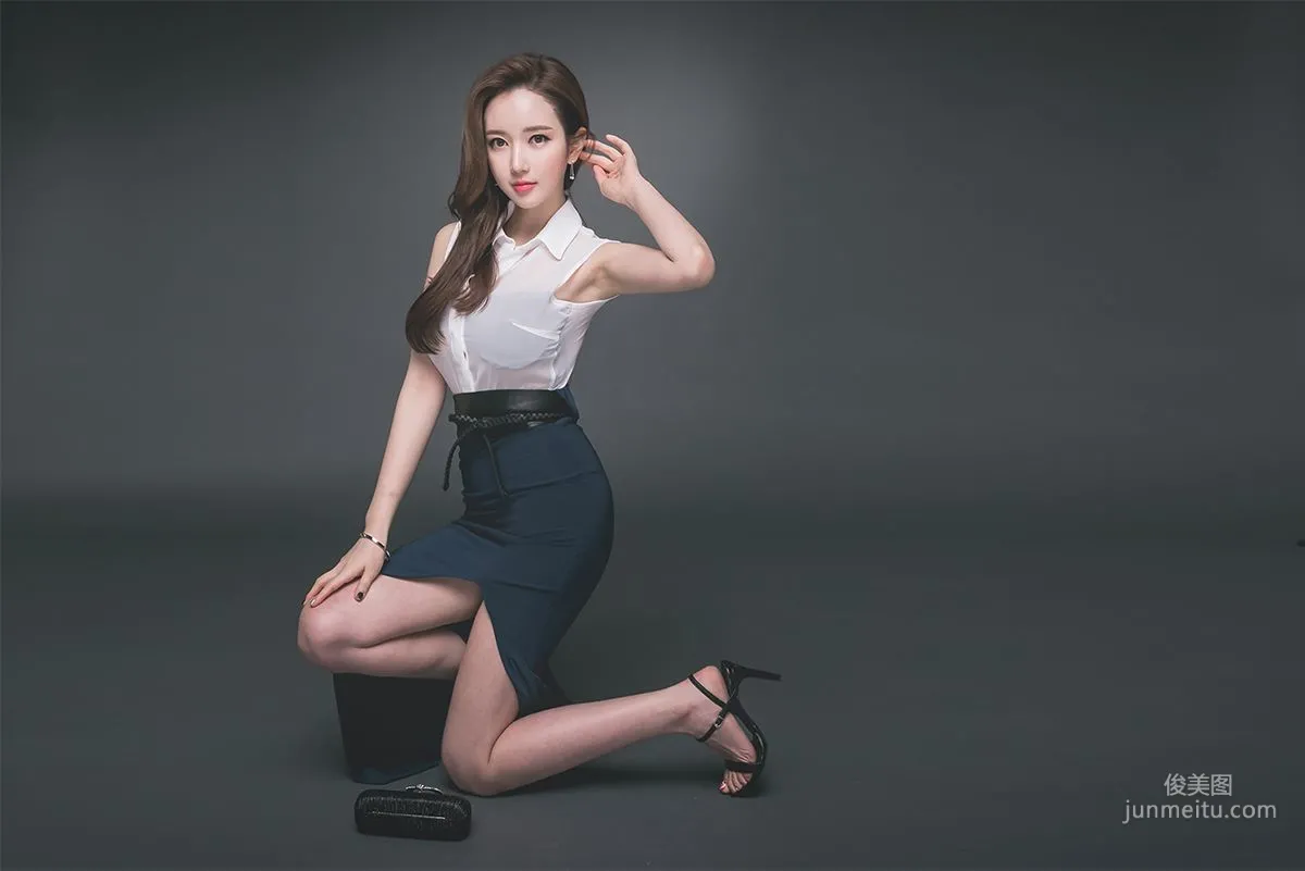 李妍靜《韓國網紅服裝模特2》寫真集 18