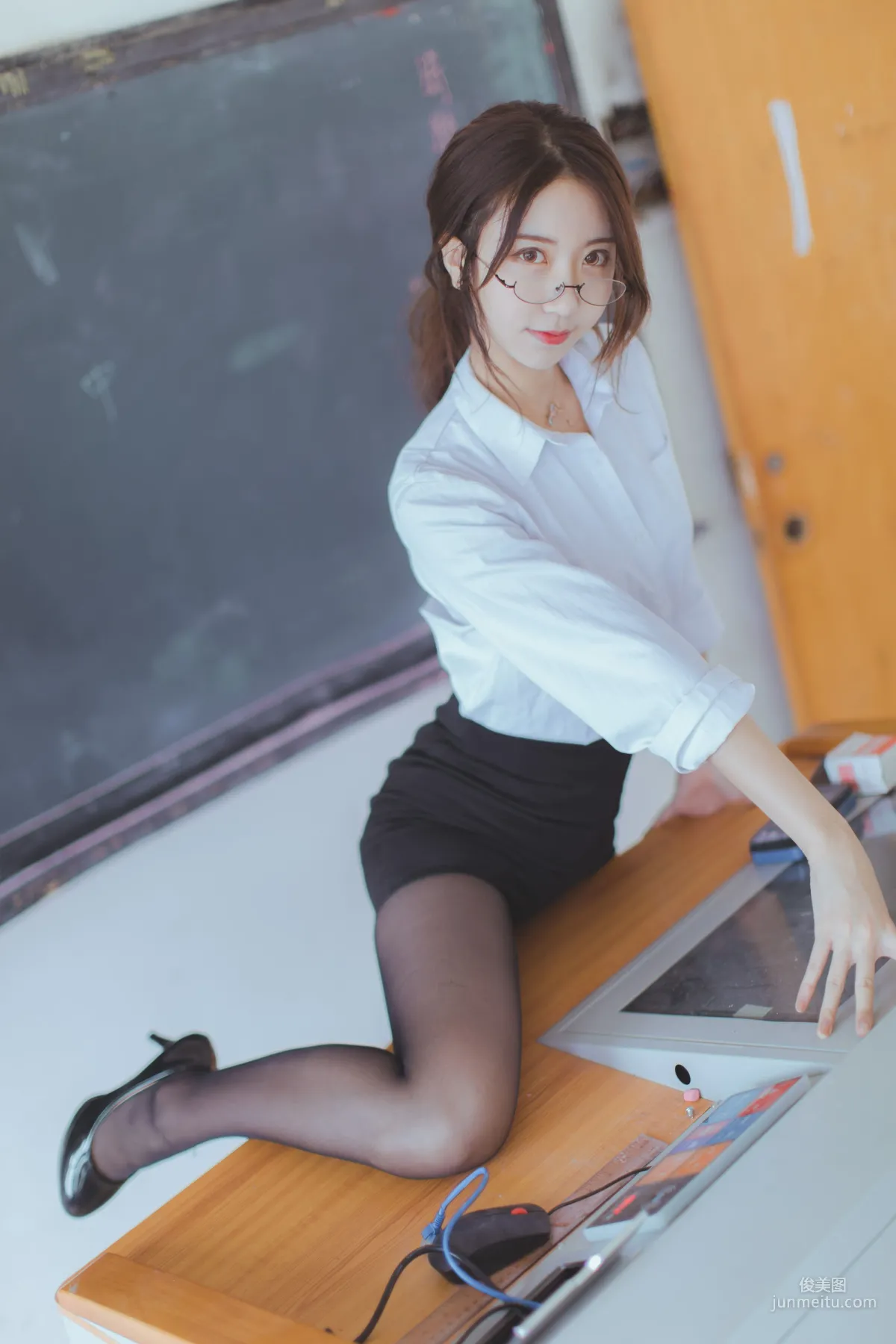 COSER黑川《黑絲教師》 [COSPLAY福利] 寫真集 26