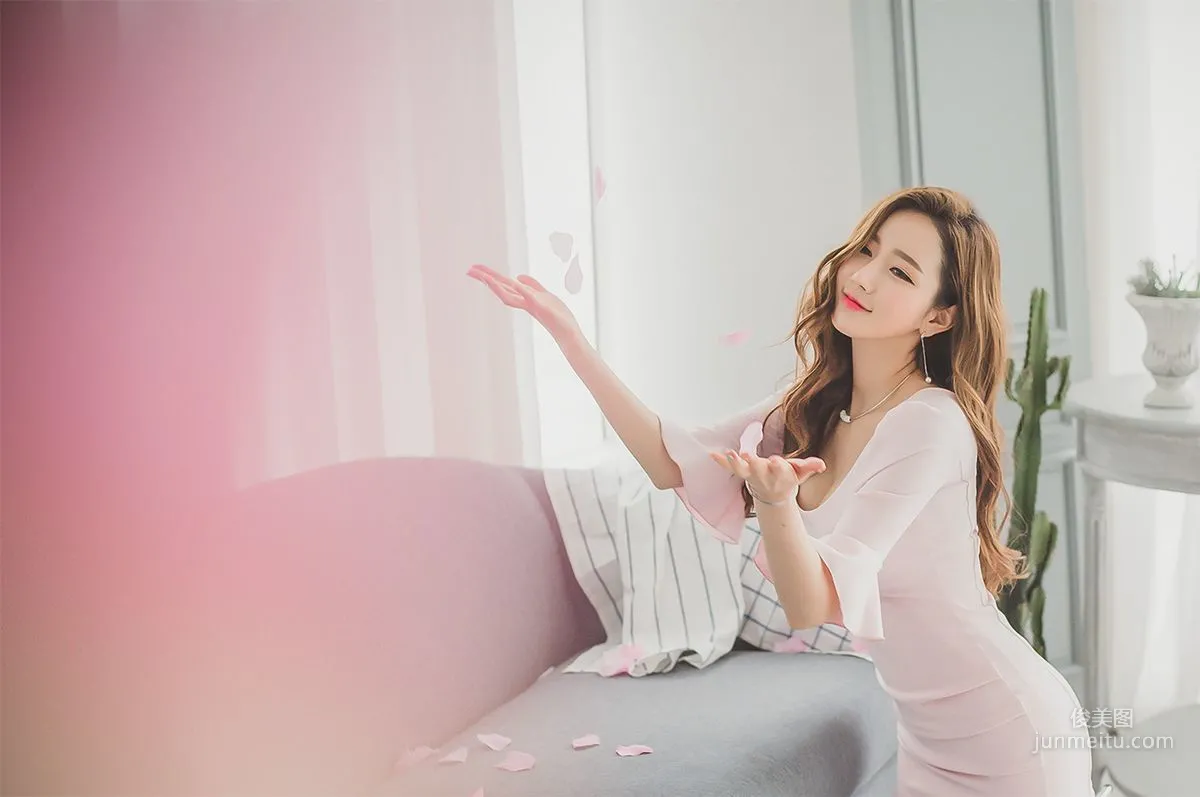 李妍靜《絕美氣質女神5》韓國美女寫真集 27