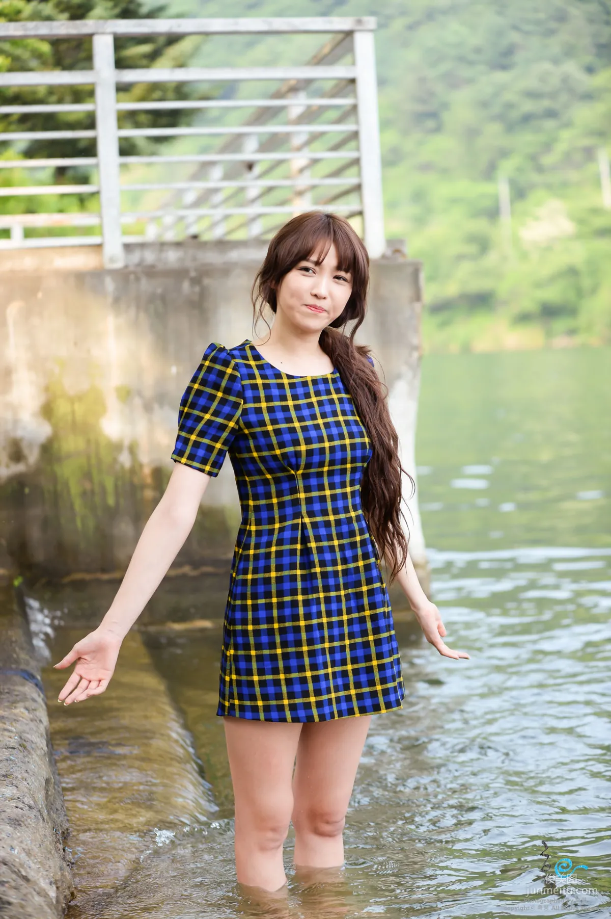 [韩国美女] 李恩慧 《湖边游玩》写真集4