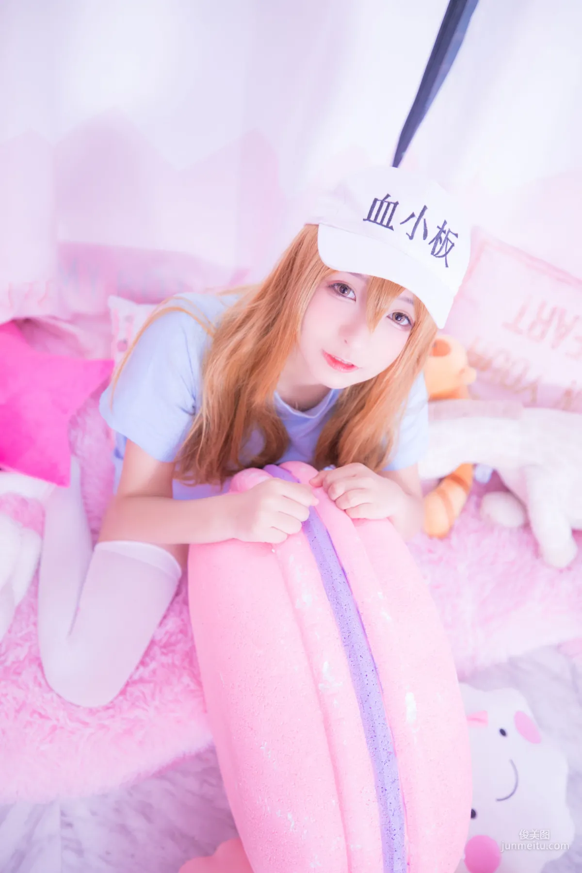 神楽坂真冬《血小闆》 [COSPLAY少女] 寫真集 39