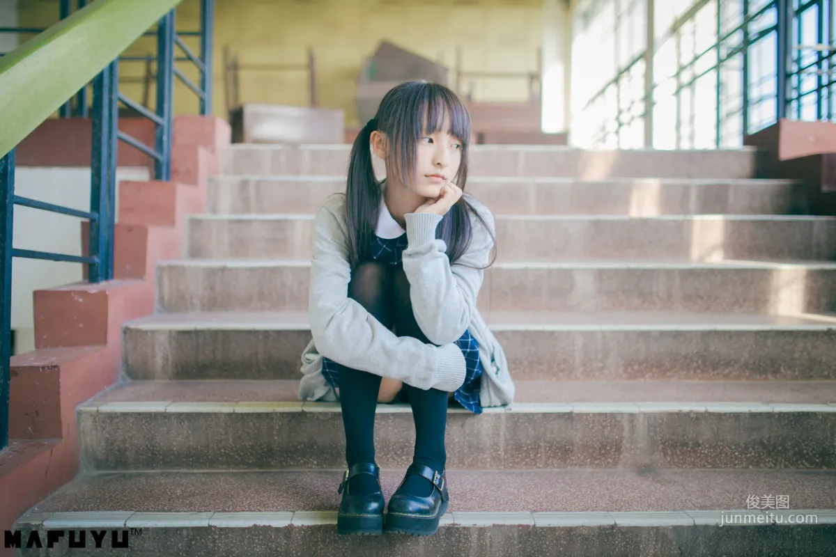神楽坂真冬《陽光校服系列》 [COSPLAY美女] 寫真集 35