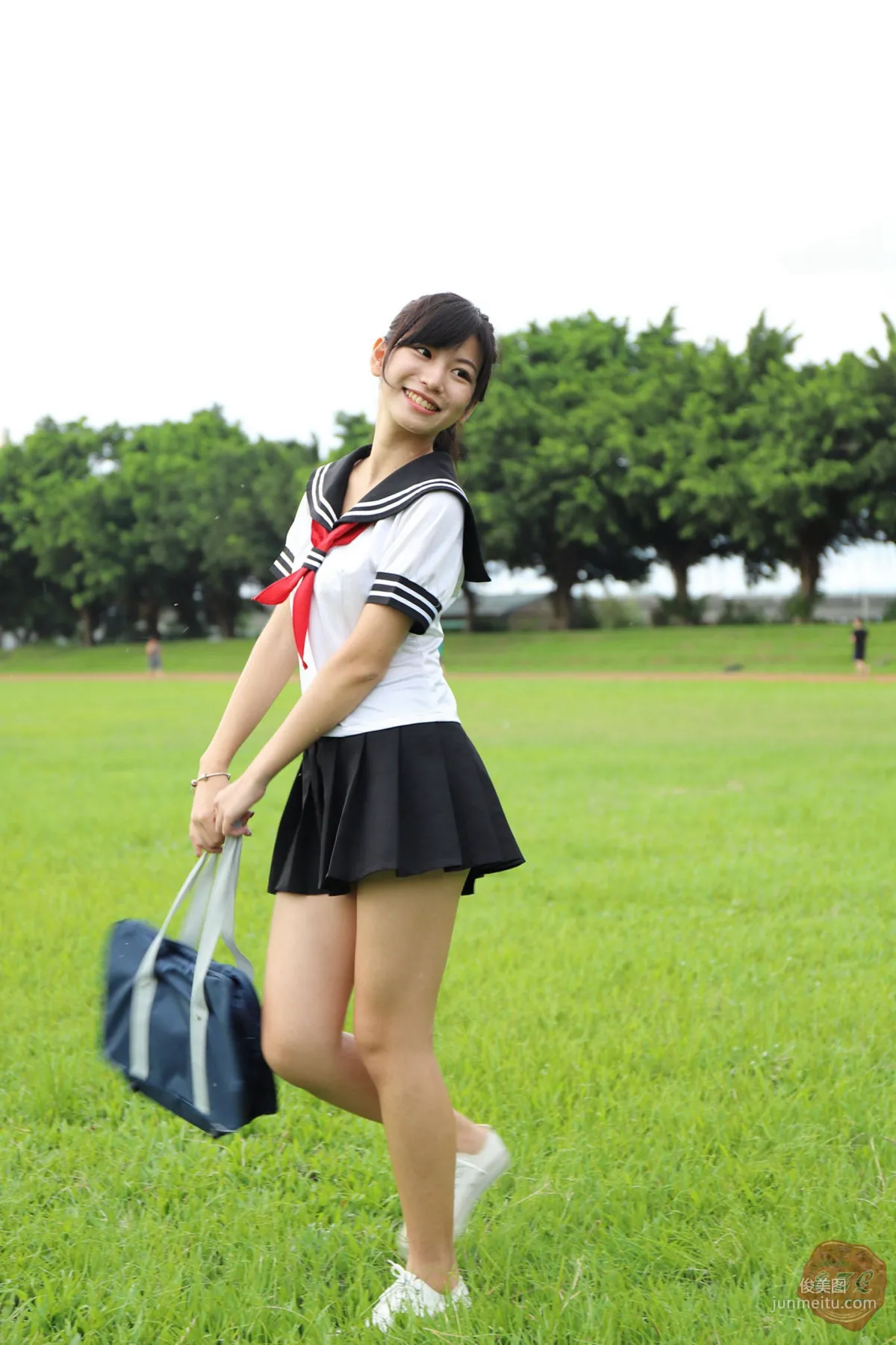 制服の女生 林溫蒂 [台灣正妹] 寫真集 44