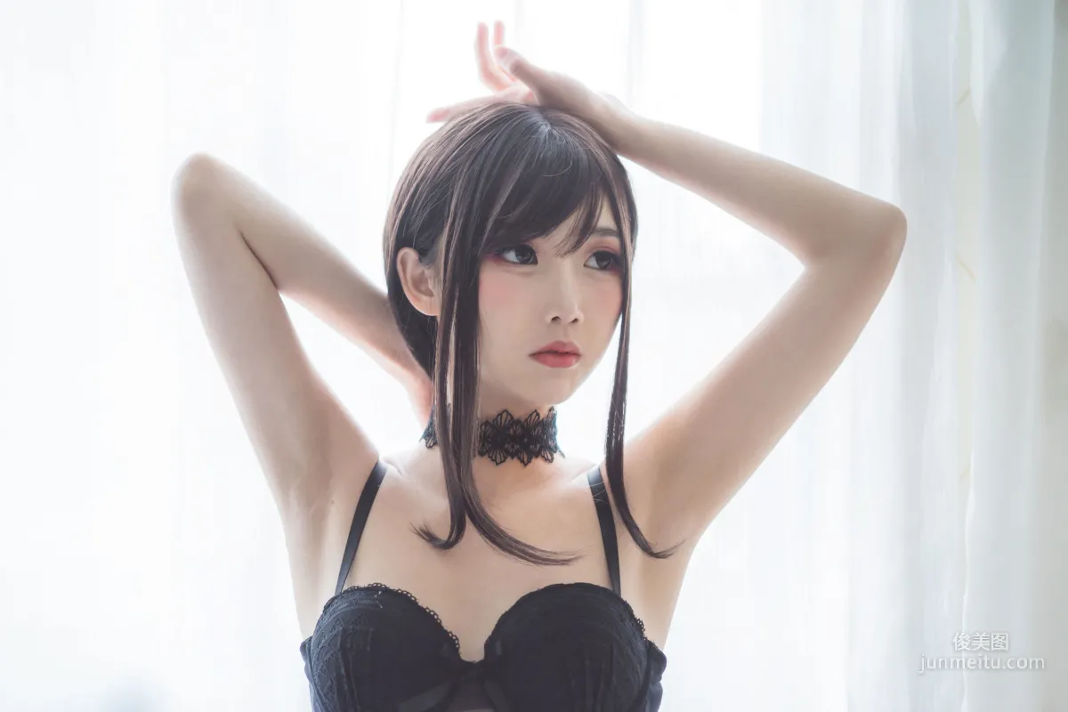 面餅仙兒 - 《腦内少女 黑色束衣》 [福利COSPLAY] 寫真集 6