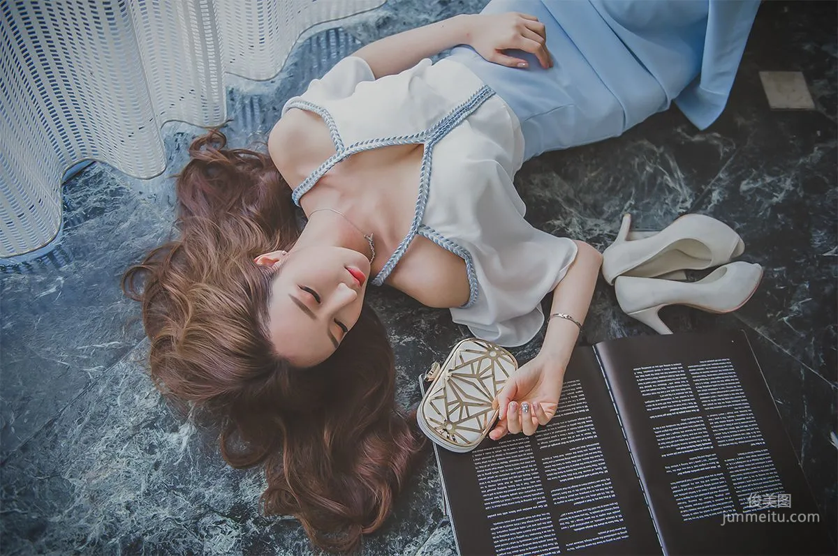 李妍靜《韓國絕美氣質女神2》寫真集 37