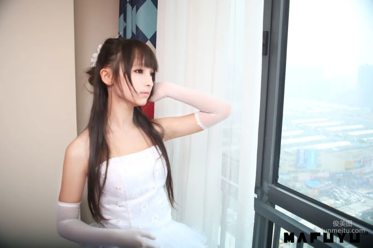 神楽坂真冬《婚紗系列》 [福利COSPLAY] 寫真集 4
