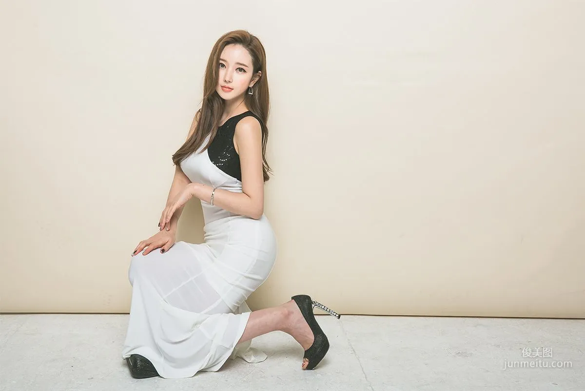 李妍靜《韓國網紅服裝模特2》寫真集 22
