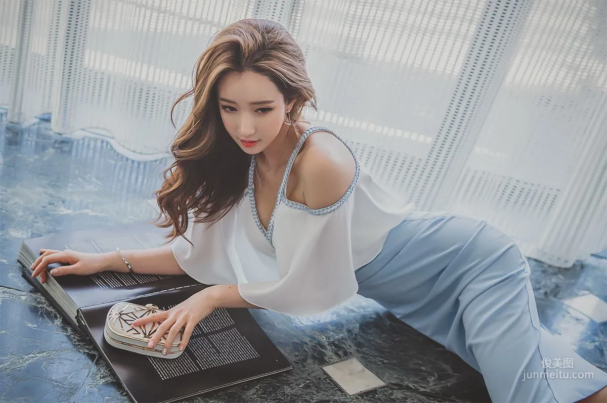 李妍靜《韓國絕美氣質女神2》寫真集 42