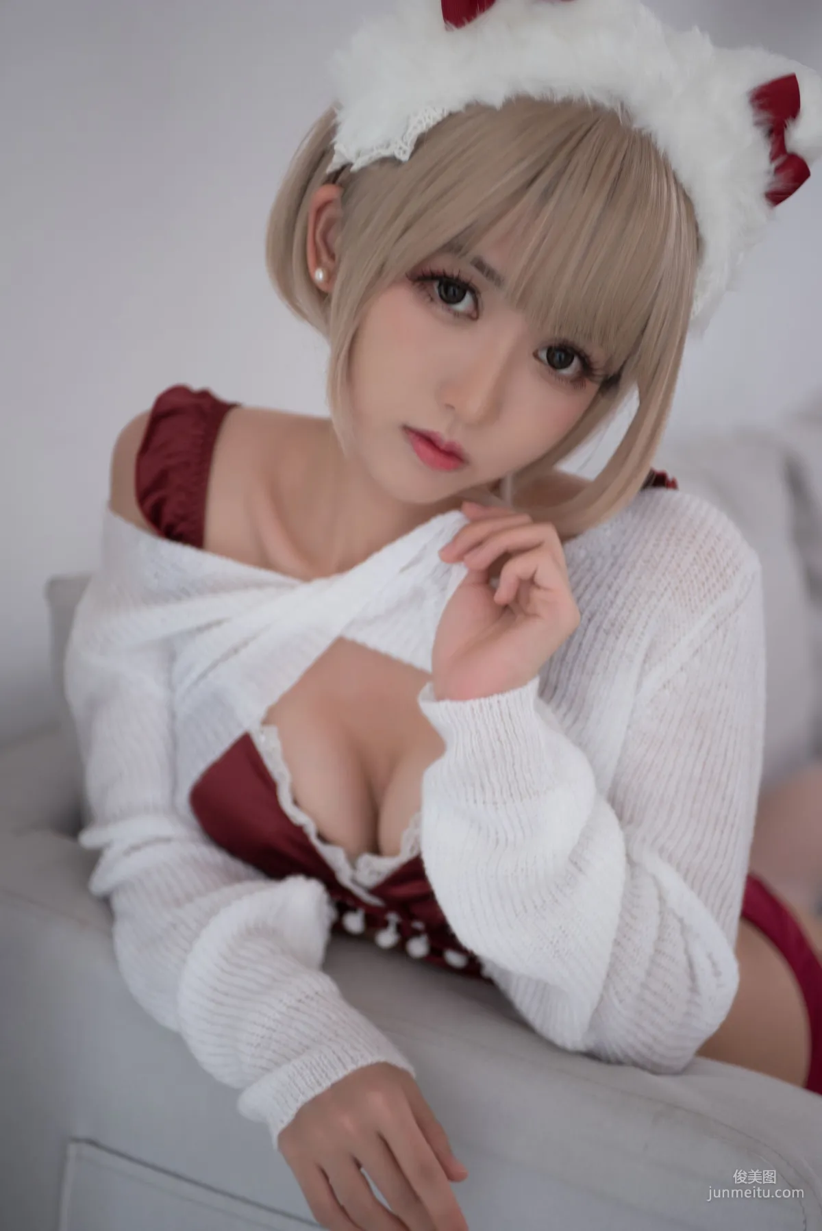 鳗魚霏兒《獸耳+聖誕白網襪》 [COSPLAY美女] 寫真集 10