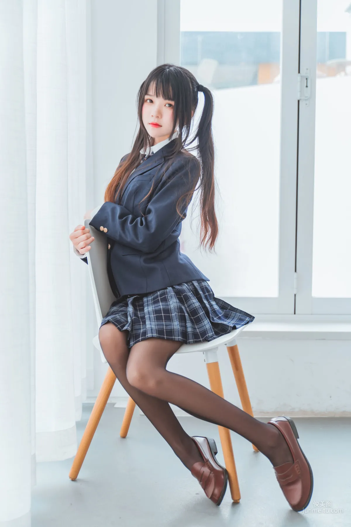 桜桃喵《冬季制服絲秀》 [COSPLAY美女] 寫真集 36