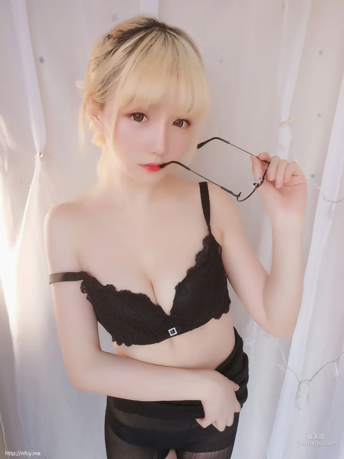 星之遲遲 《今晚加班包》 [福利COSPLAY] 寫真集 1