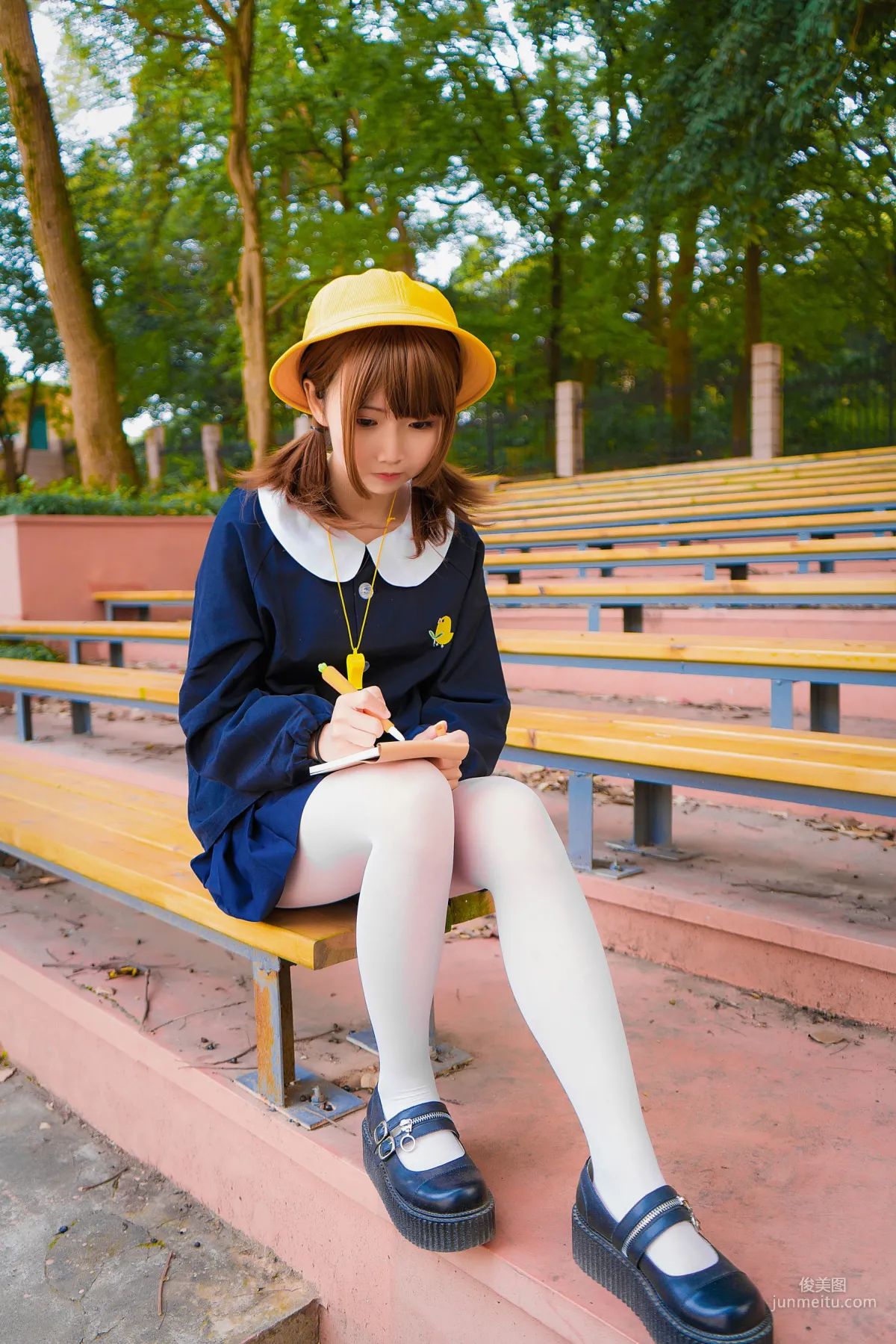 面餅仙兒 《幼稚園》 [福利COSPLAY] 寫真集 16