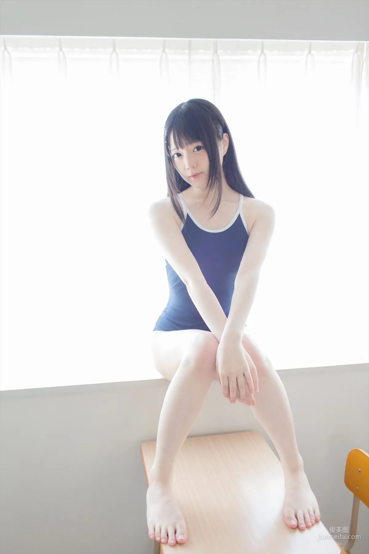 まきろん。《君夏 - 君と僕の夏休み》 紺スク 写真集63