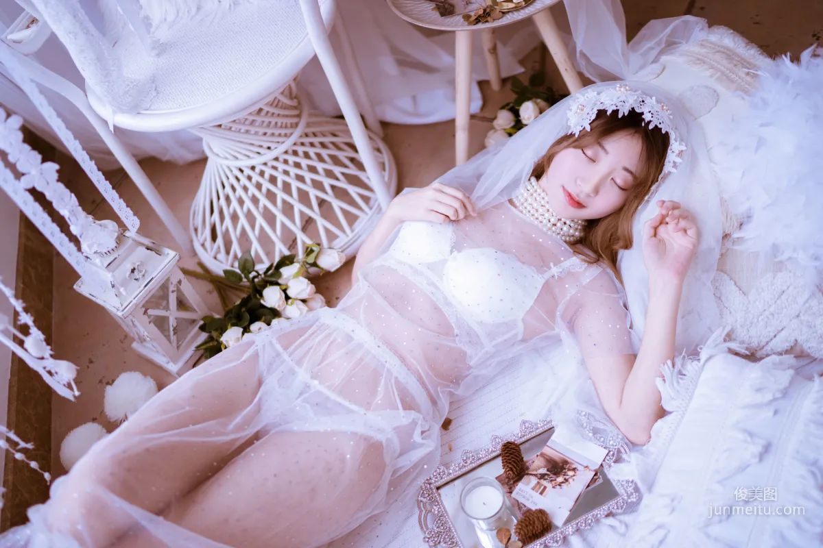 COSER黑川《年上彼女 婚紗+毛衣》 [COSPLAY少女] 寫真集 18
