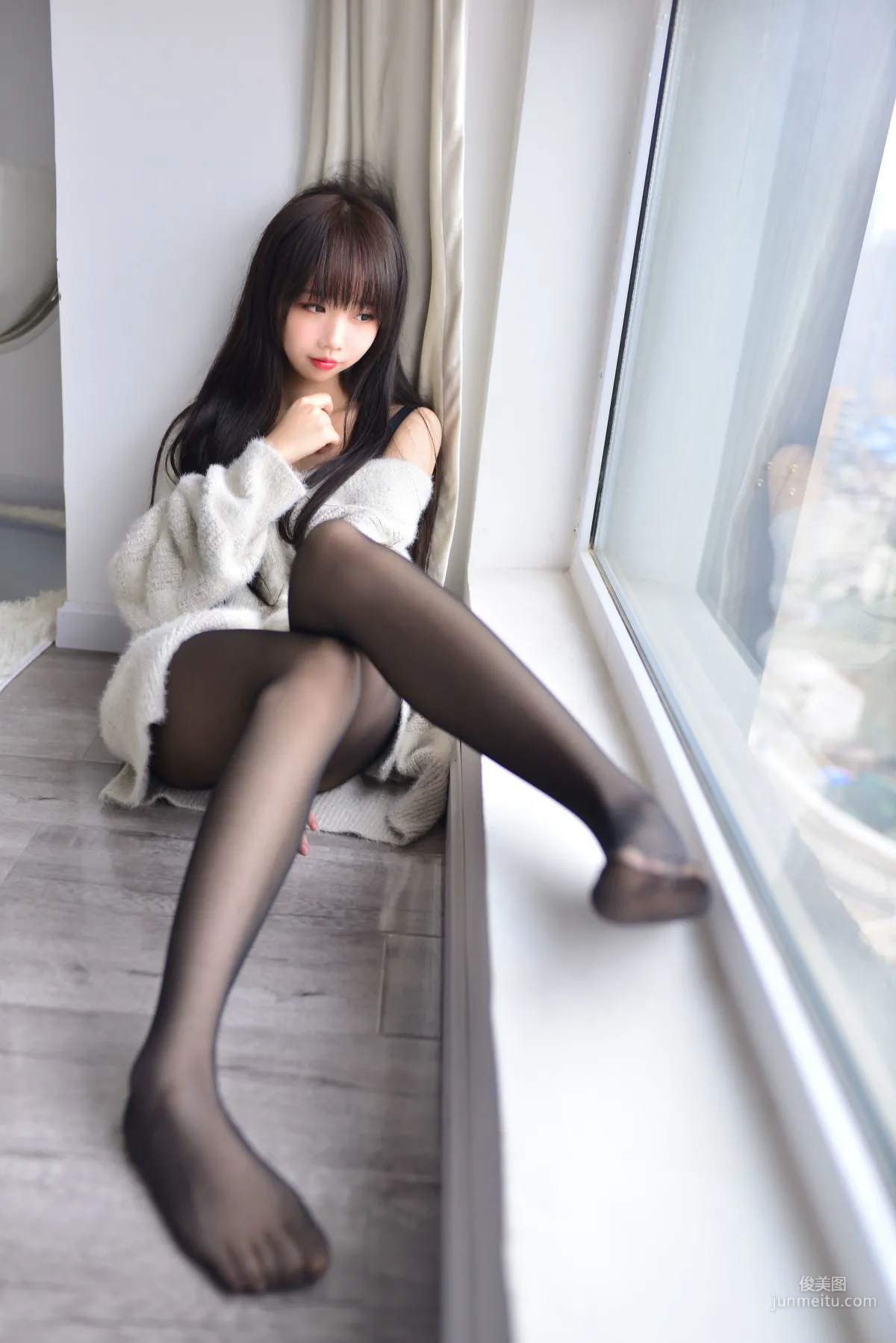 COSER雪琪SAMA《毛衣少女》 [福利COSPLAY] 寫真集 28