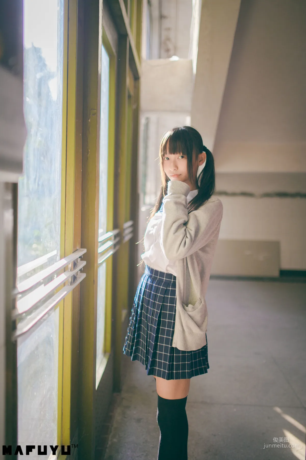 神楽坂真冬《陽光校服系列》 [COSPLAY美女] 寫真集 12