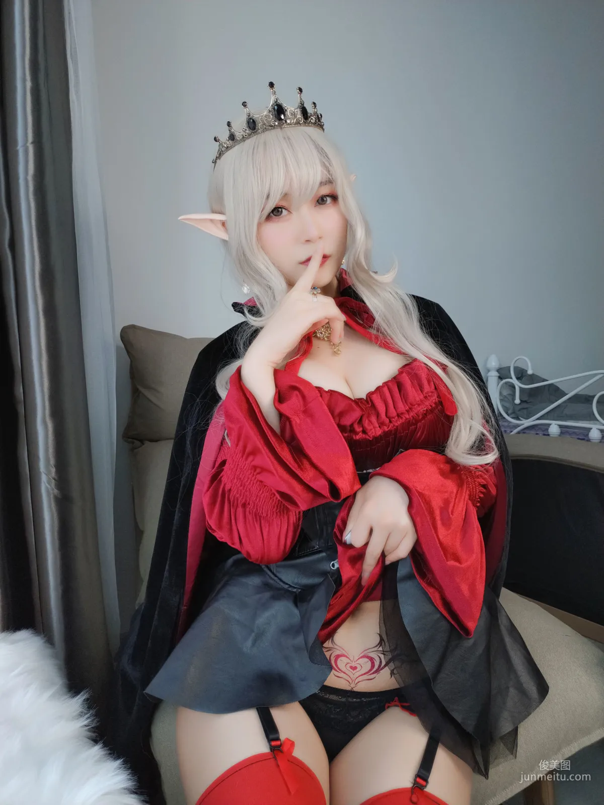 COSER白銀81《皇家吸血鬼》 [COSPLAY少女] 寫真集 29